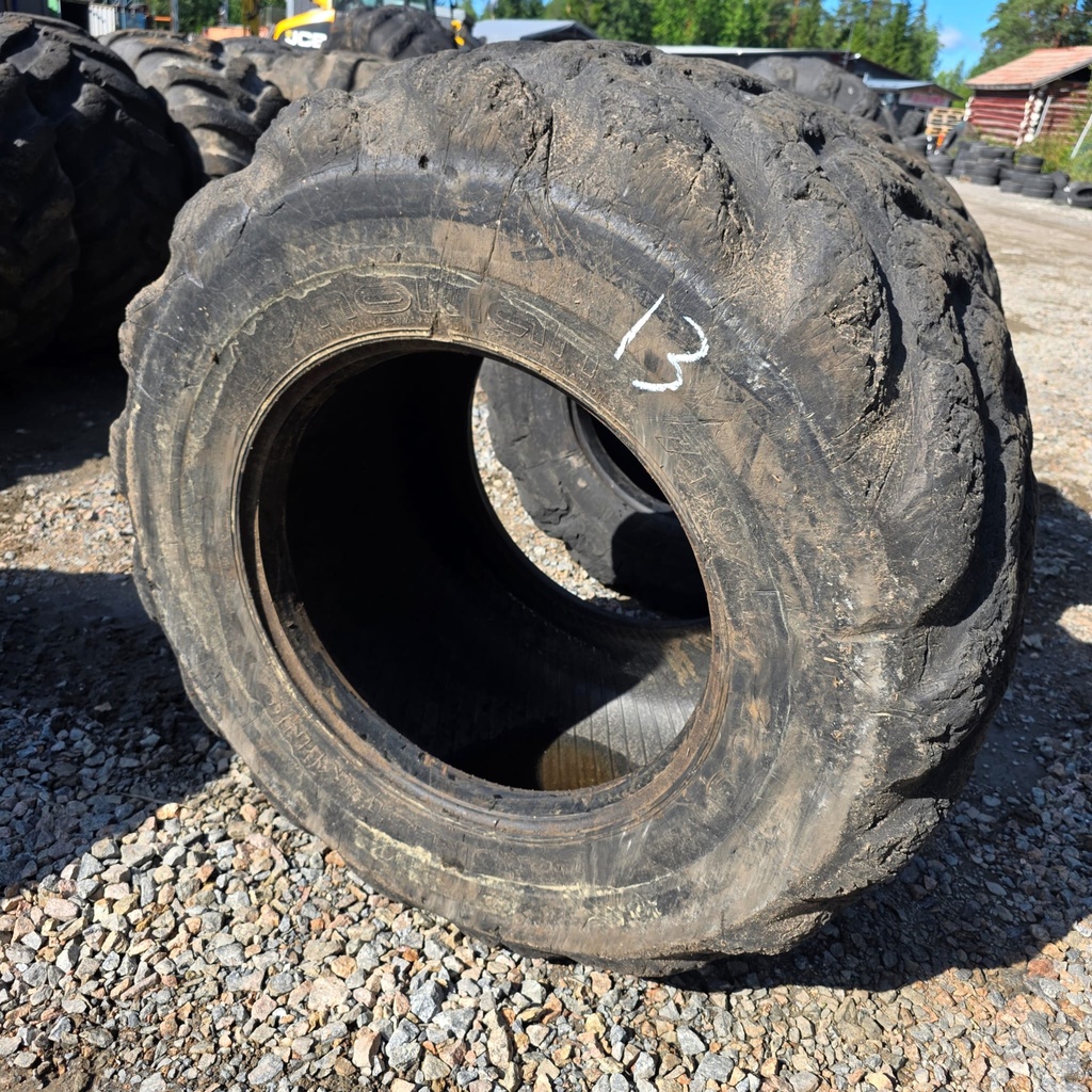 710/45-26.5 20pr NOKIAN FOREST KING F2 Käytetty Metsäkonerengas DOT-14 15mm  (nr.11)