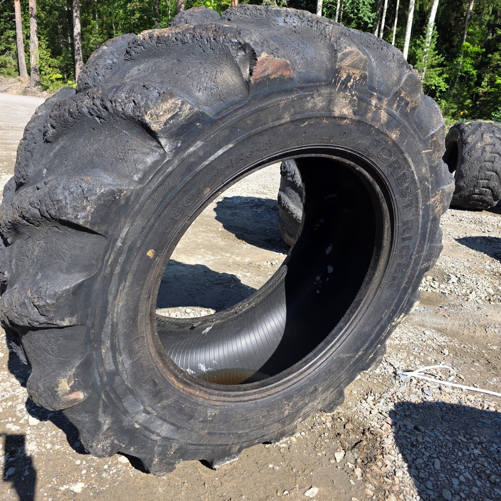 600/65R34 20pr Nokian Nordman Forest TRS Käytetty Metsäkonerengas DOT-17 19mm (Hieman epätasaisesti kulunut)