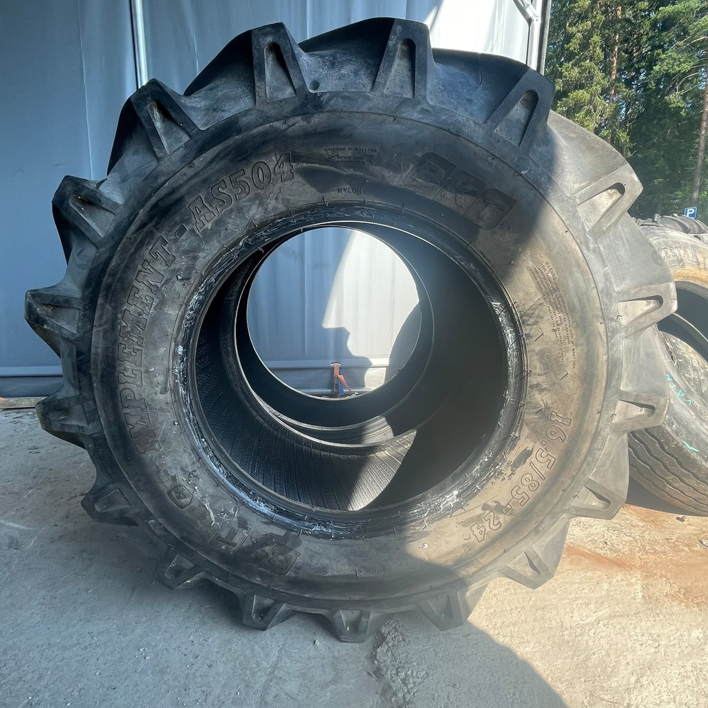 16.5/85-24 12pr BKT AS-504  Käytetty rengas DOT-13  30mm  Tubeless