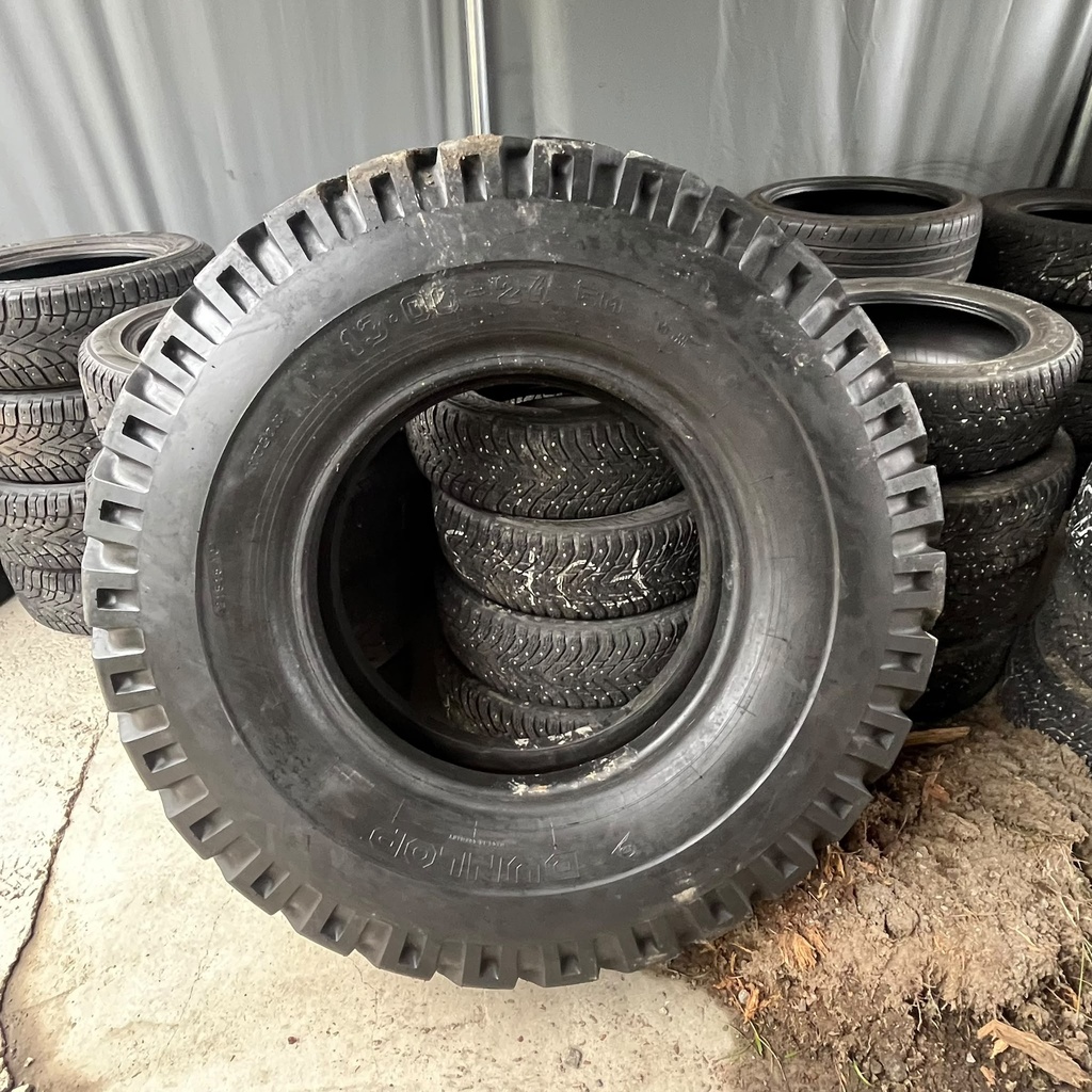 13.00-24 EM 18PR Dunlop  Käytetty työkoneen rengas 22mm (Vanha, Kuivumaa)