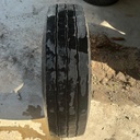 9.5R17.5 143/141J Hankook TH10 Käytetty KA-rengas Trailer 6mm DOT-11
