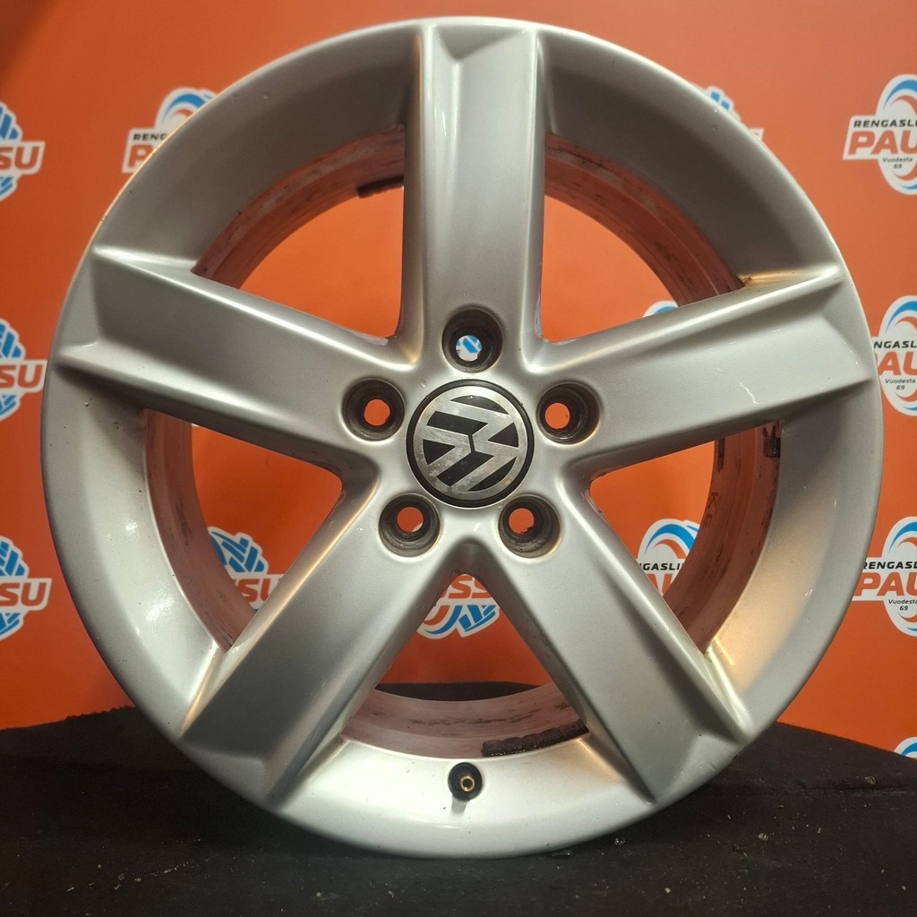 Käytetty VW vannesarja 5x112 ET 46 KR 66,5 7x16"