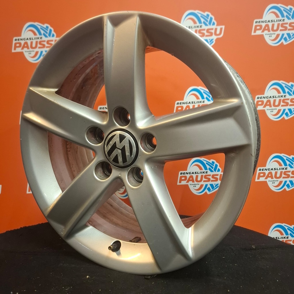 Käytetty VW vannesarja 5x112 ET 46 KR 66,5 7x16"