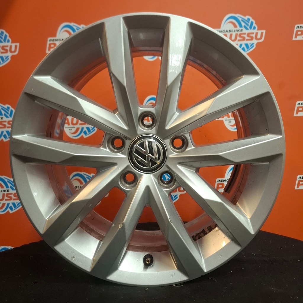 Käytetty VW vannesarja 5x112 ET 41 KR 57,1 6.5x16"