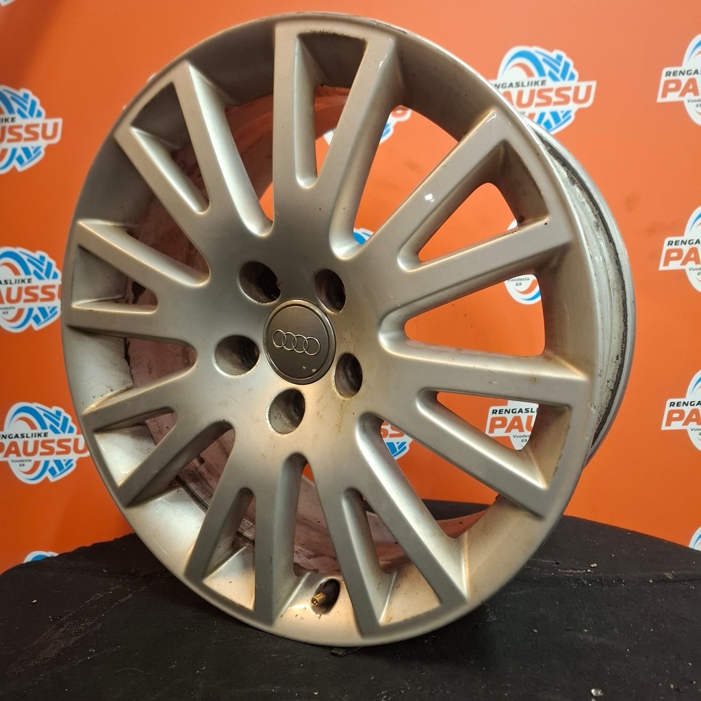 Käytetty AUDI vannesarja 5x112 ET 45 KR 57,1 7.5x17"