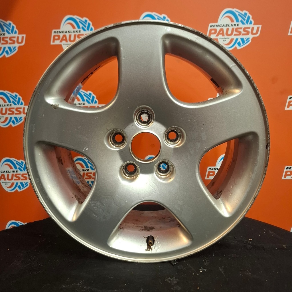 Käytetty AUDI vannesarja 5x112 ET 45 KR 57,1 7x16"