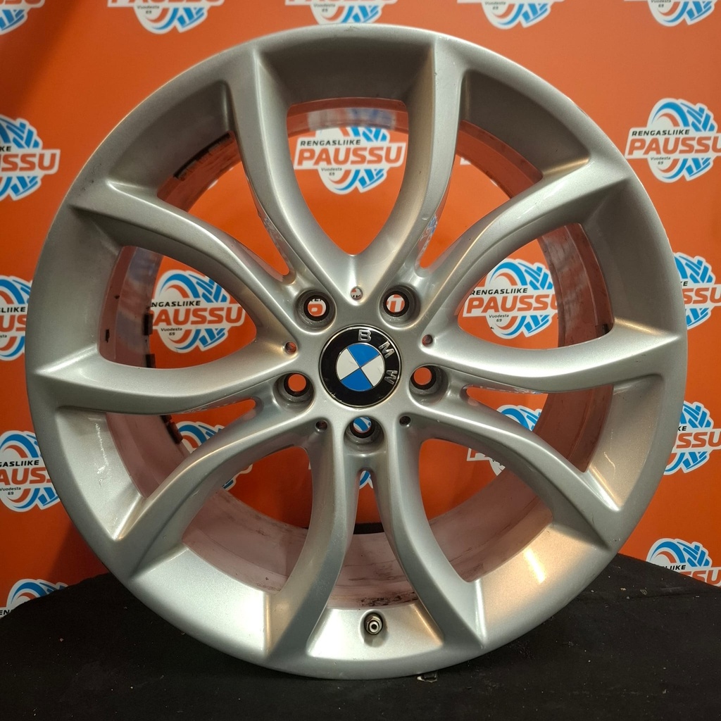Käytetty BMW Style 594 vannesarja 5x120 ET48 KR74,1 9x19"