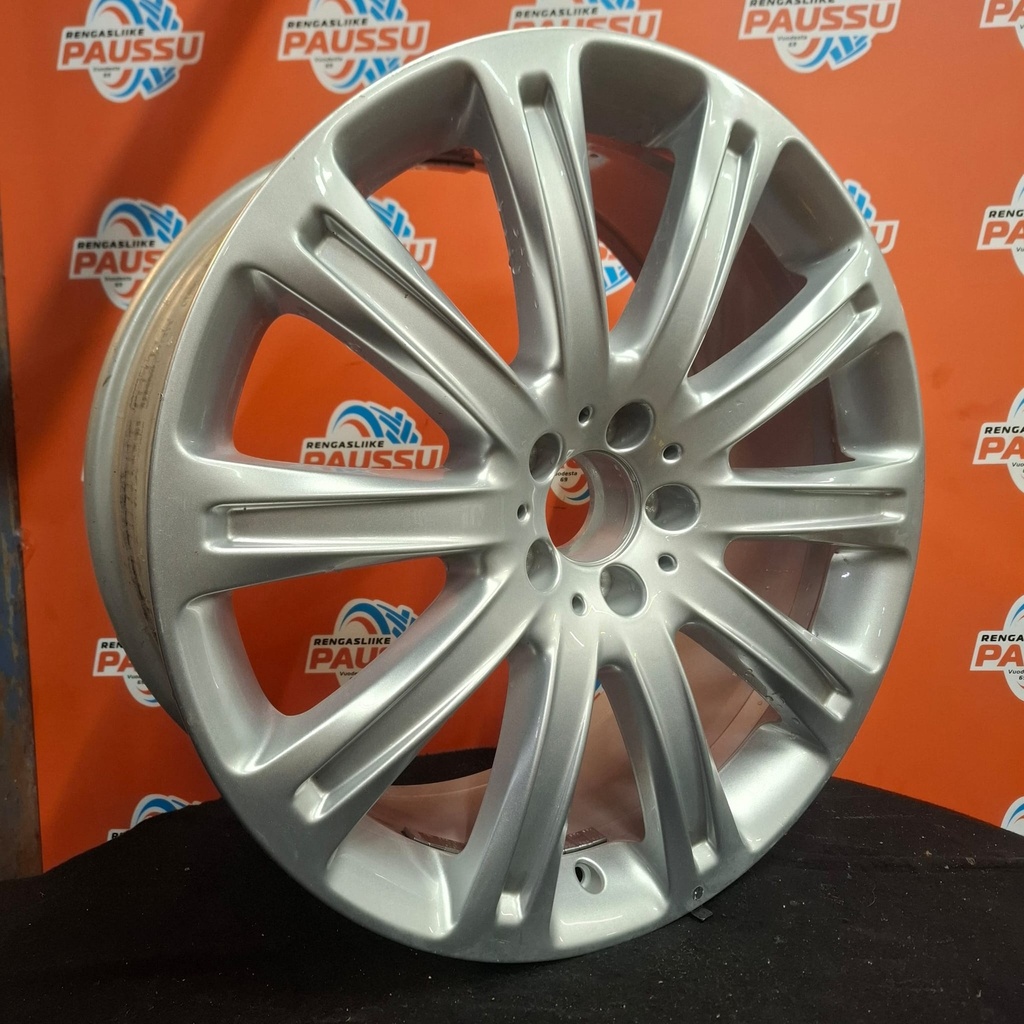 Uusi MB vannesarja 5x112 ET29 KR66,6 8,5x20" (renkaat käyneet vain päällä)