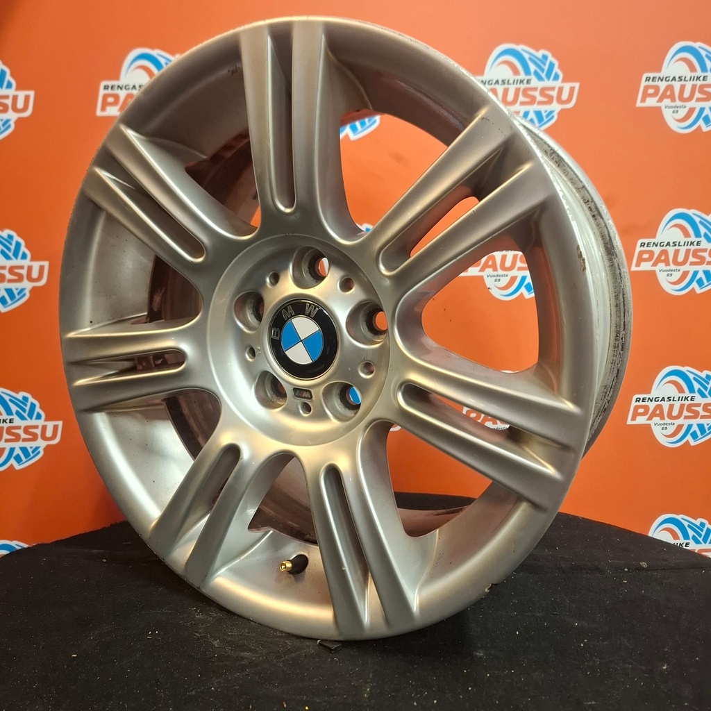 Käytetty BMW M Double Spoke 194 vannesarja 5x120 ET34 KR72,6 8x17"