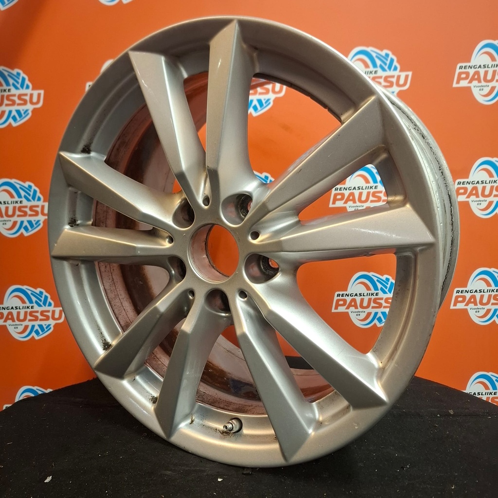Käytetty BMW Double Spoke 446 vannesarja 5x120 ET46 KR74,1 8,5x18"
