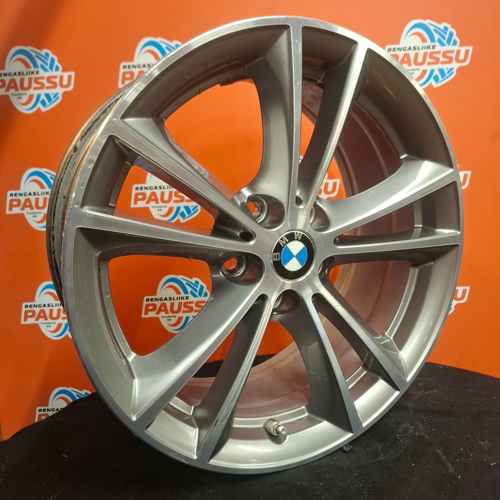Käytetty BMW V-Spoke 631 vannesarja 5x112 ET27 KR66,6 7,5x17"