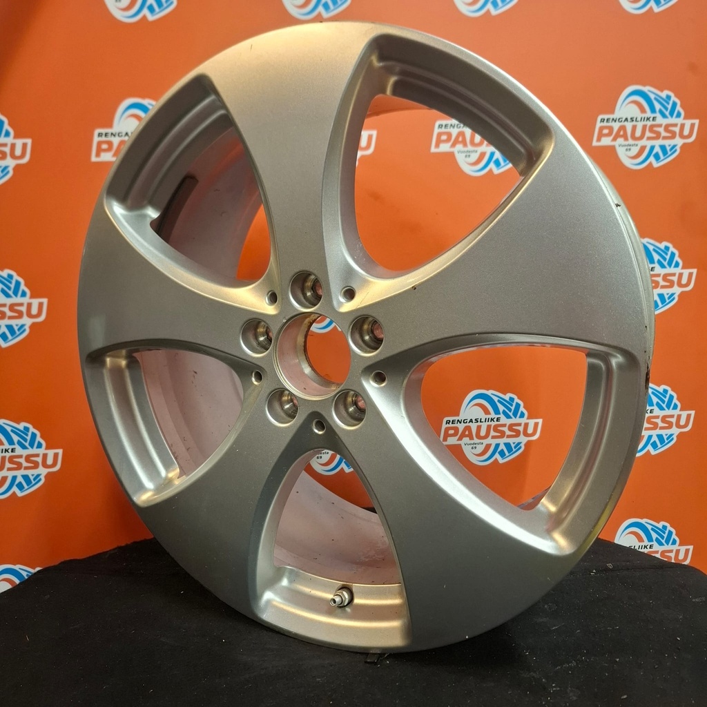 Käytetty MB GLE/ML vannesarja 5x112 ET62 KR66,6 8,5x19"