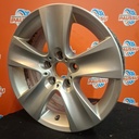 Käytetty BMW Style 327 vannesarja 5x120 ET30 KR72,6 8x17"