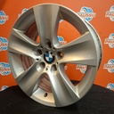 Käytetty BMW Style 327 vannesarja 5x120 ET30 KR72,6 8x17"