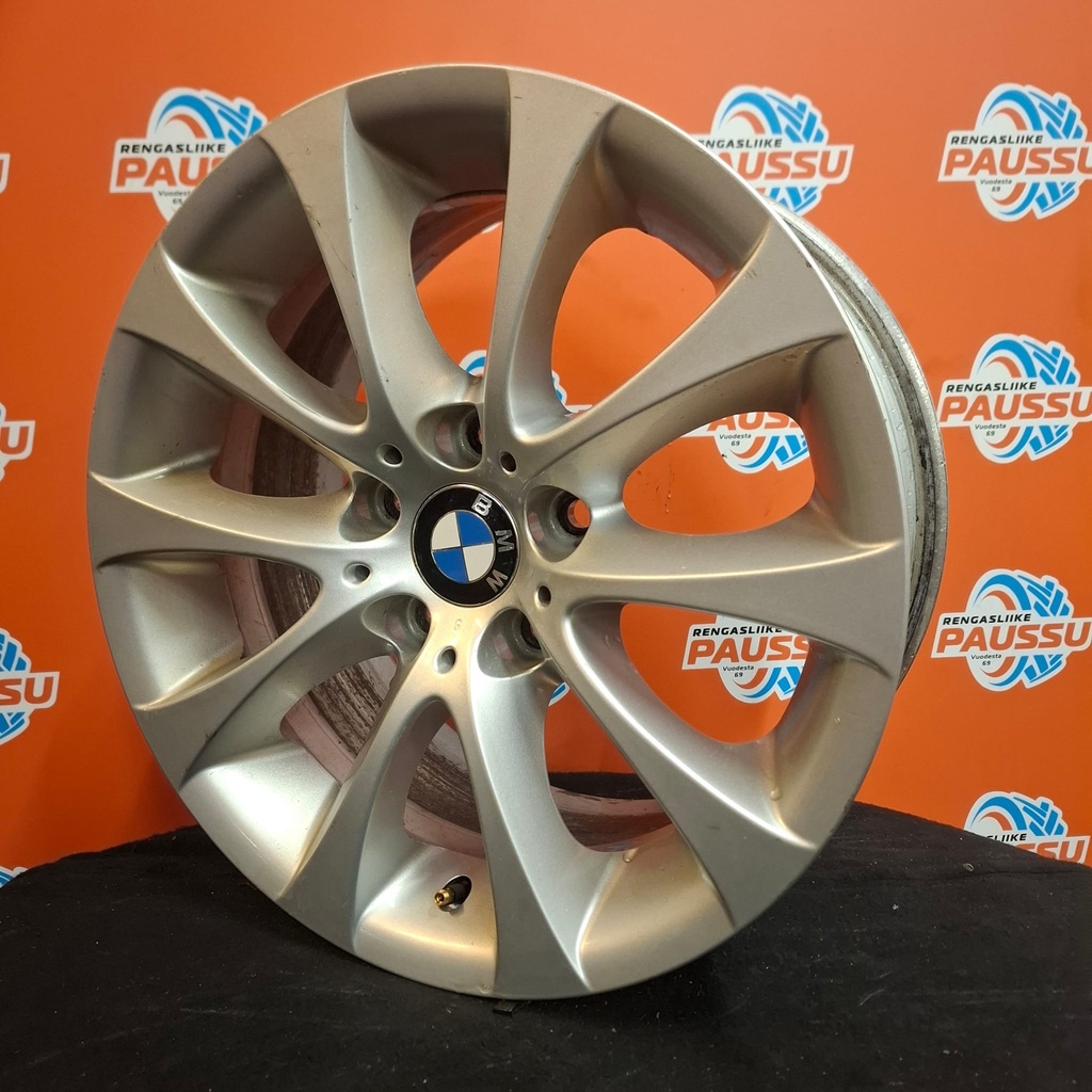 Käytetty BMW Style 188 vannesarja 5x120 ET34 KR72,6 8x17"