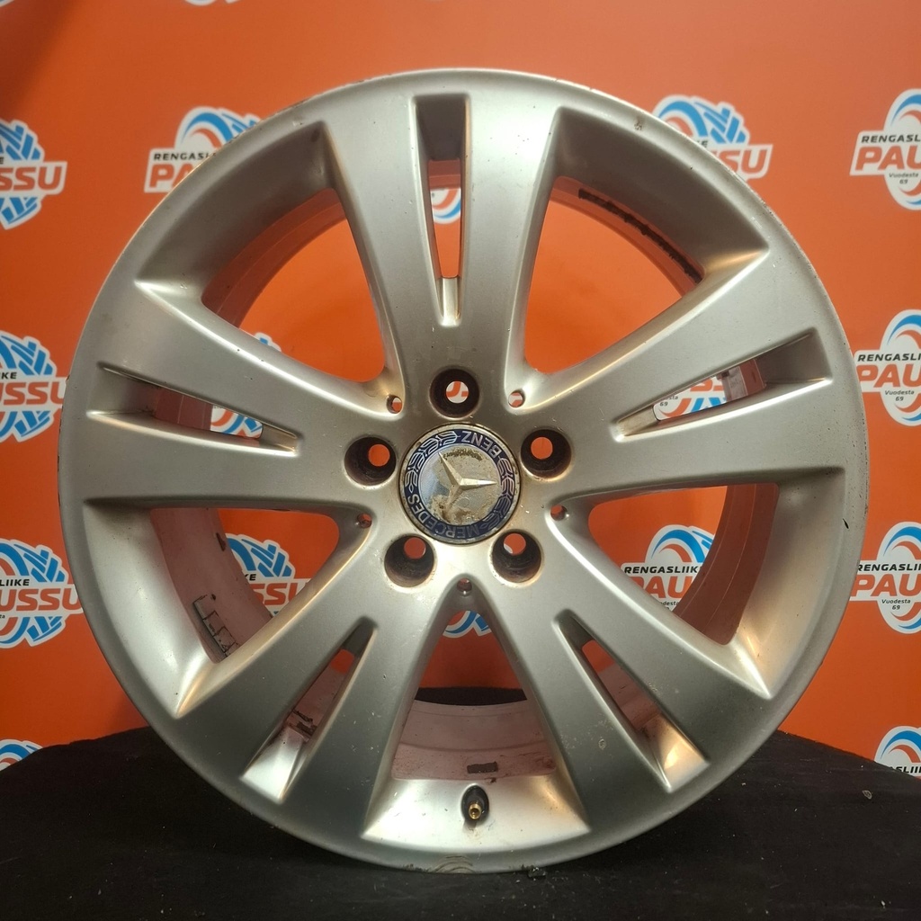 Käytetty MB vannesarja 5x112 ET47 KR66,6 7,5x17"
