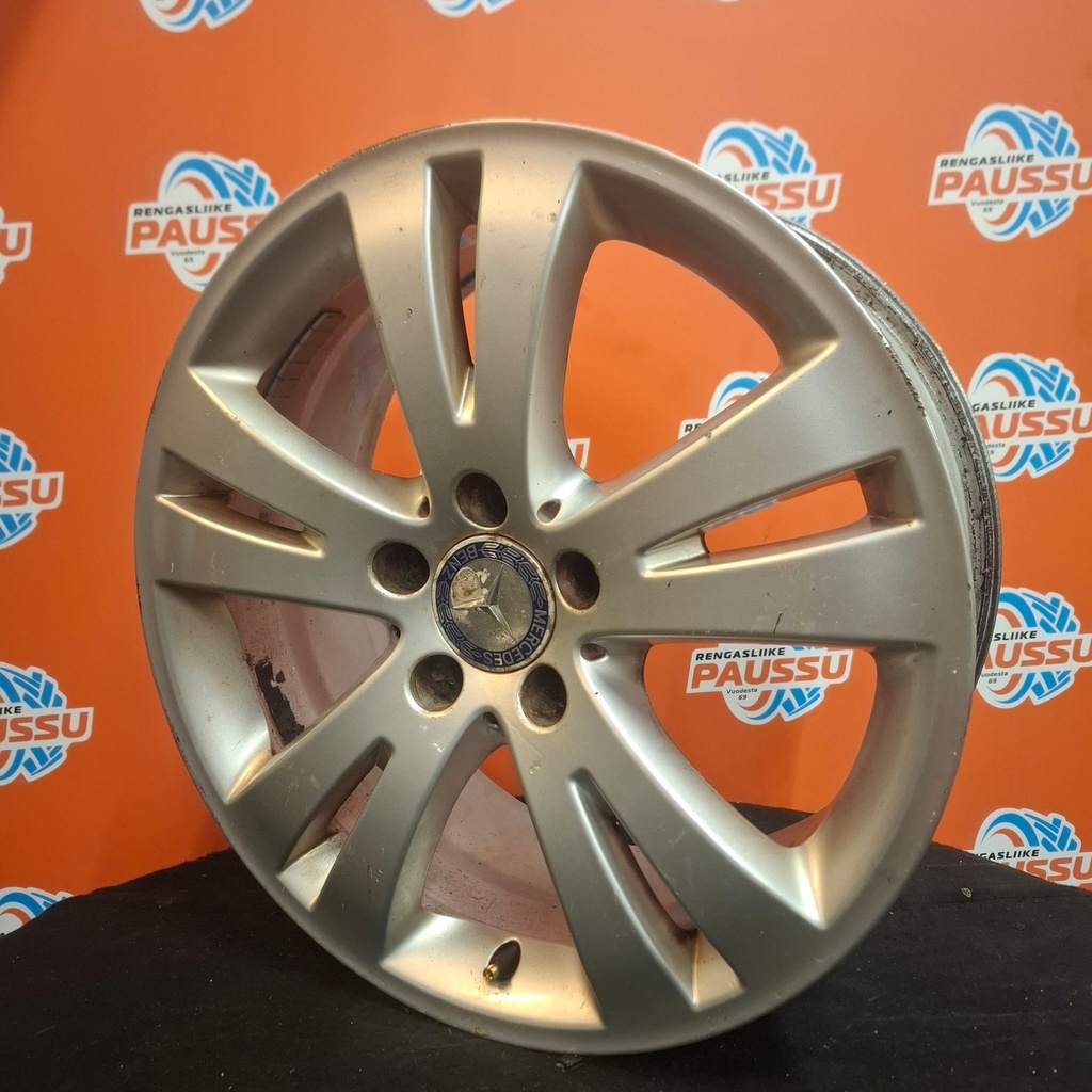 Käytetty MB vannesarja 5x112 ET47 KR66,6 7,5x17"