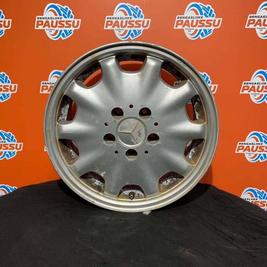 Käytetty MB vannesarja 5x112 ET 37 KR 66,6 7x15"(Pultin reijät 12mm)