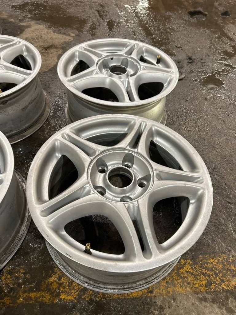 Käytetty vannesarja 5x112 ET 38 KR 72,6 7x15"