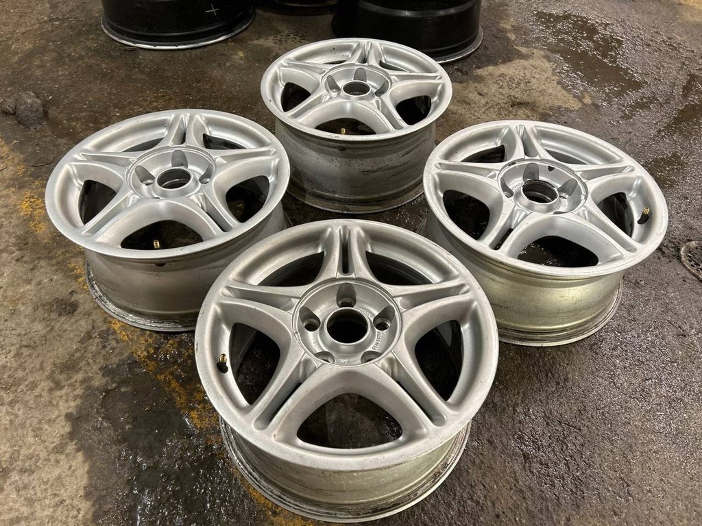 Käytetty vannesarja 5x112 ET 38 KR 72,6 7x15"