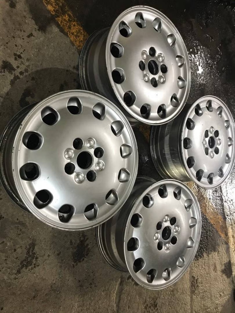 Käytetty vannesarja 4x114,3 ET 44 KR 69,1 6,5x16"