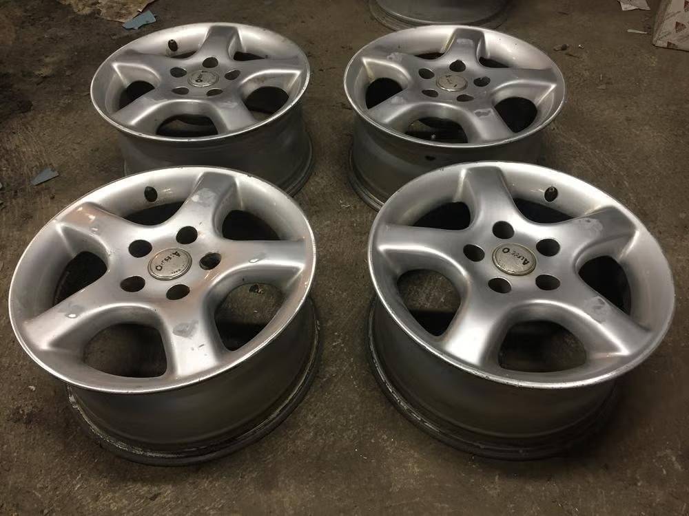 Käytetty ALESSIO vannesarja 5x110 ET 35 KR 70,1 7x15"