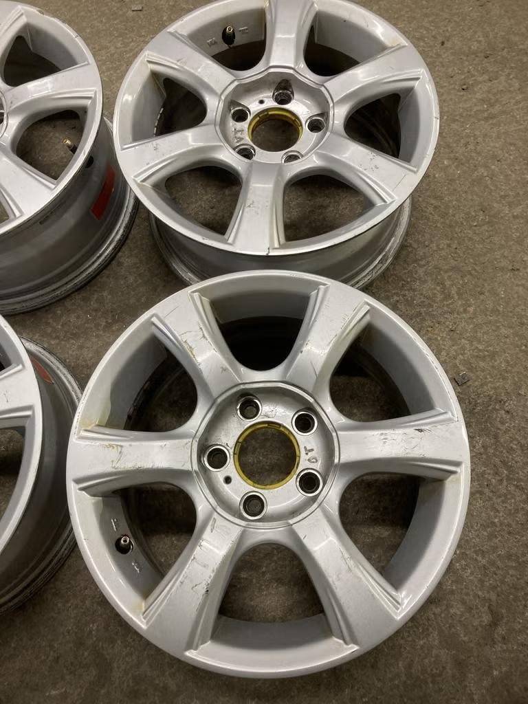 Käytetty vannesarja 5x110 ET 38 KR 73,1 6,5x15"