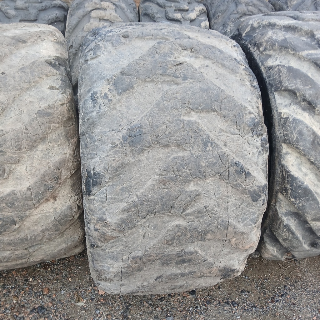 710/45-26.5 Trelleborg twin forestry T480 15-20mm Käytetty