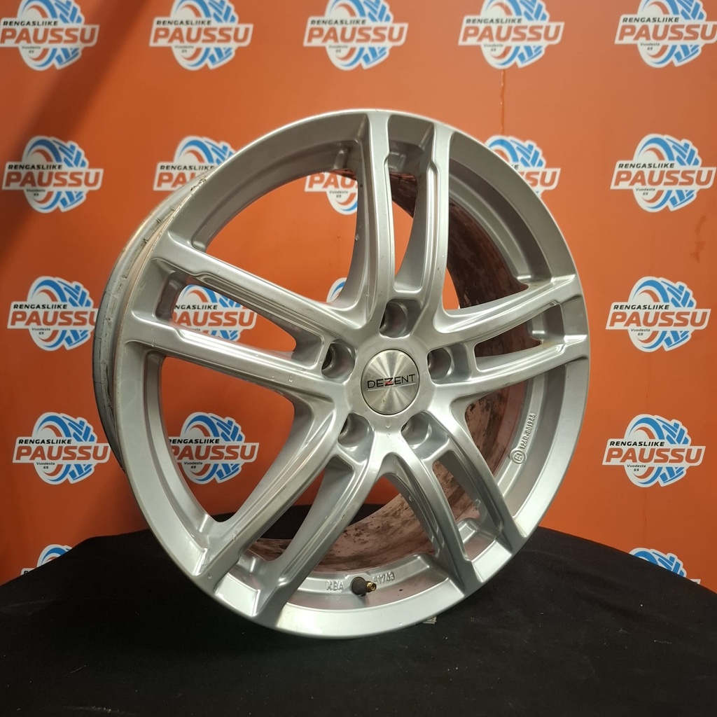 Käytetty DEZENT vannesarja 5x112 ET 46 KR 57,1 7x17"