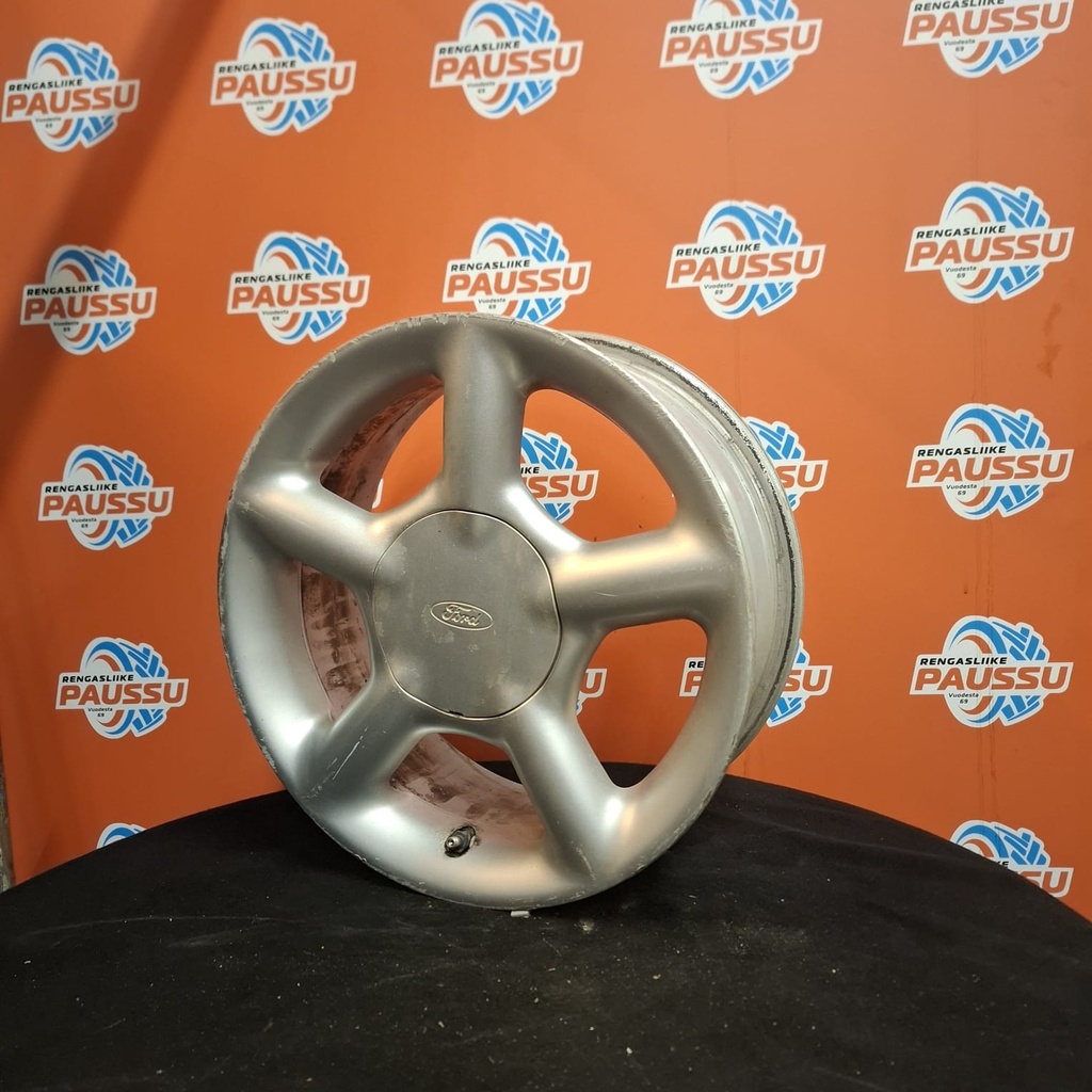 Käytetty FORD vannesarja 4x108 ET 40 KR 63,4 6x15"