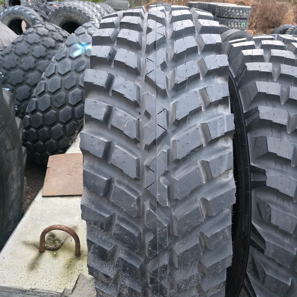 440/80R24 154A8/149D (16.9R24) NOKIAN TRI 2 Ajamaton pari DOT-13