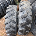 10.00-20 16pr Käytetyt kaivinkoneen renkaat vanteilla uusilla sisärenkailla kasattuna PJ: 10x335 KR:221mm