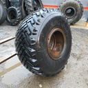 22.0/70-20 Käytetty perävaunun rengas vanteineen PJ: 10x335 KR: 221