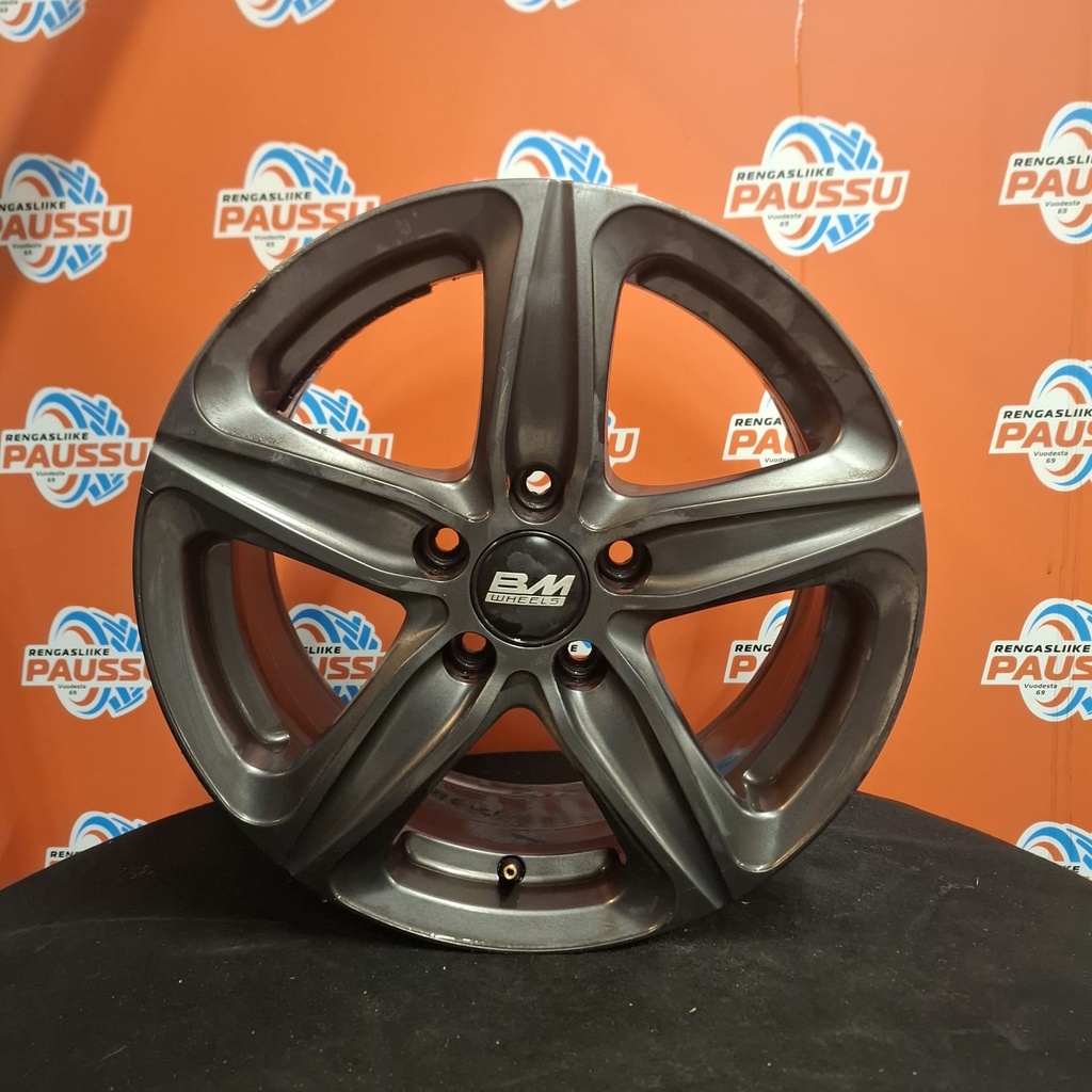 Käytetty BM Wheels vannesarja 5x112 ET 45 KR 57,1 7x16"