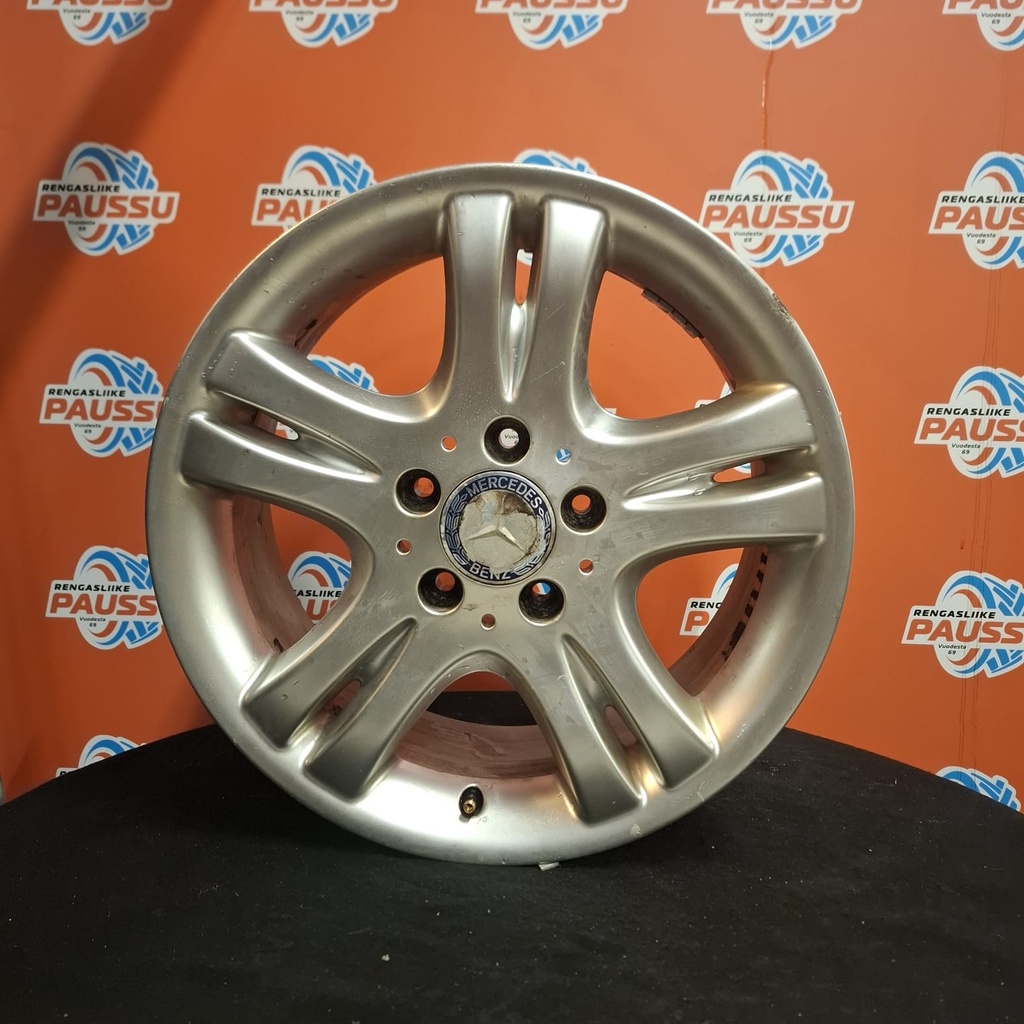 Käytetty MERCEDES vannesarja 5x112 ET 37 KR 66,6 7x16"