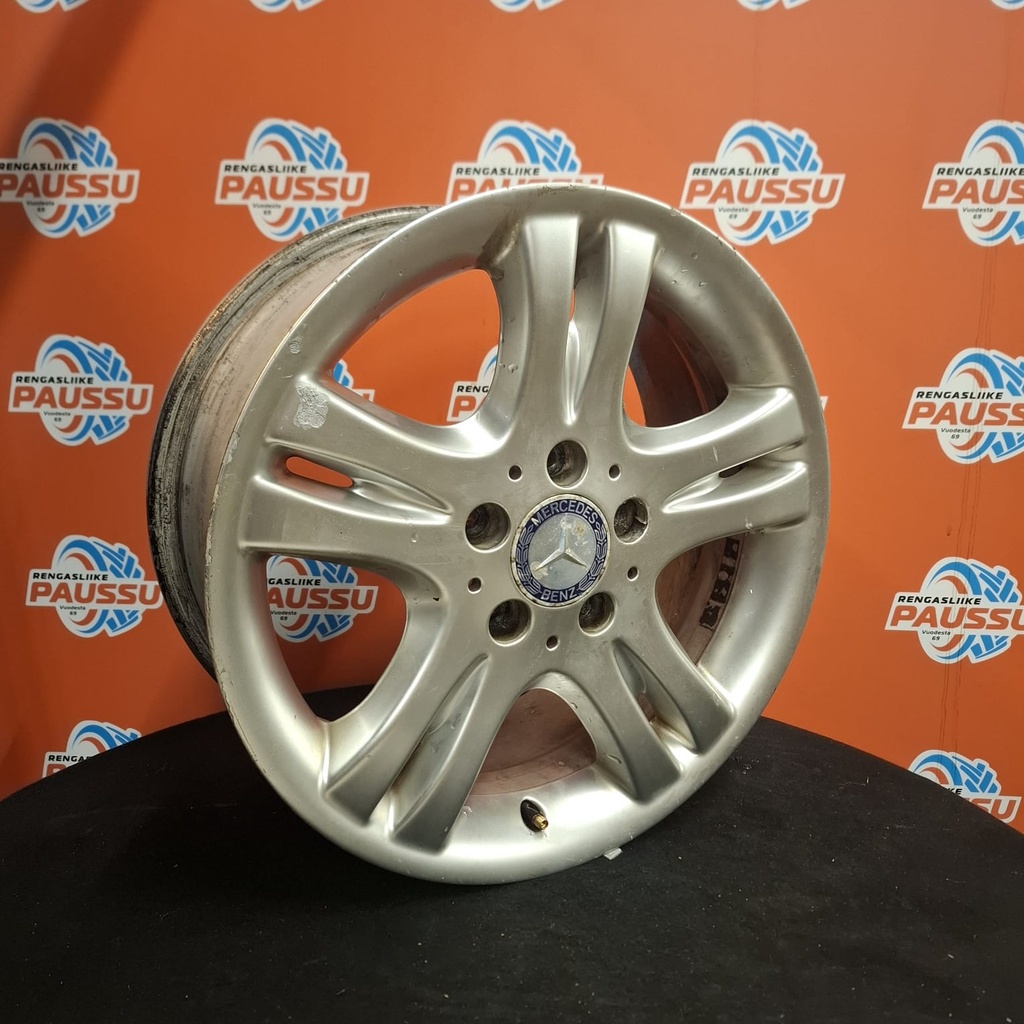 Käytetty MERCEDES vannesarja 5x112 ET 37 KR 66,6 7x16"
