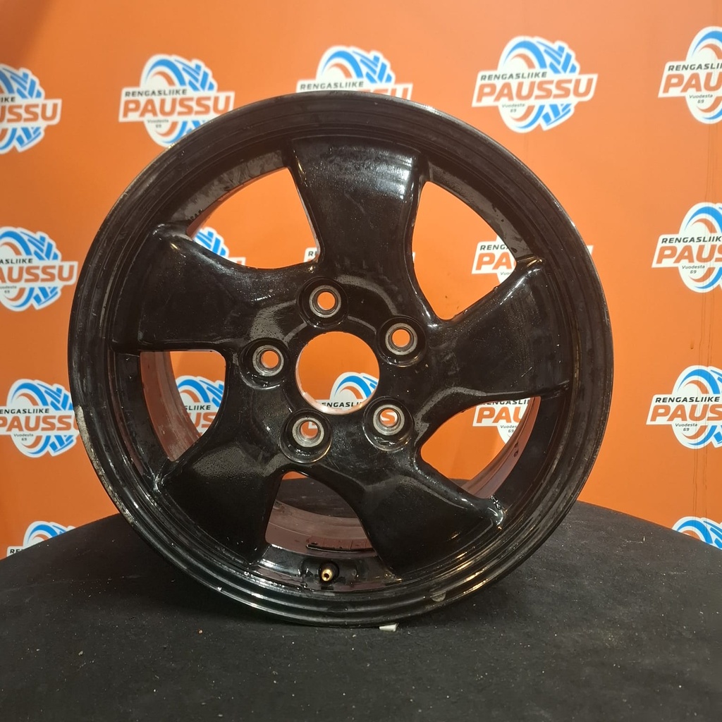 Käytetty vannesarja 5x114,3 ET 46 KR 66,6 6x15"