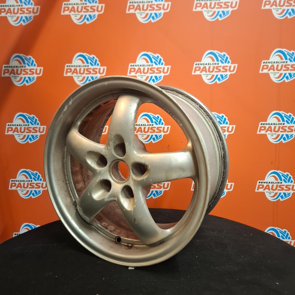 Käytetty FONDMETAL vannesarja 5x100 ET 28 KR 67,1 7x15"