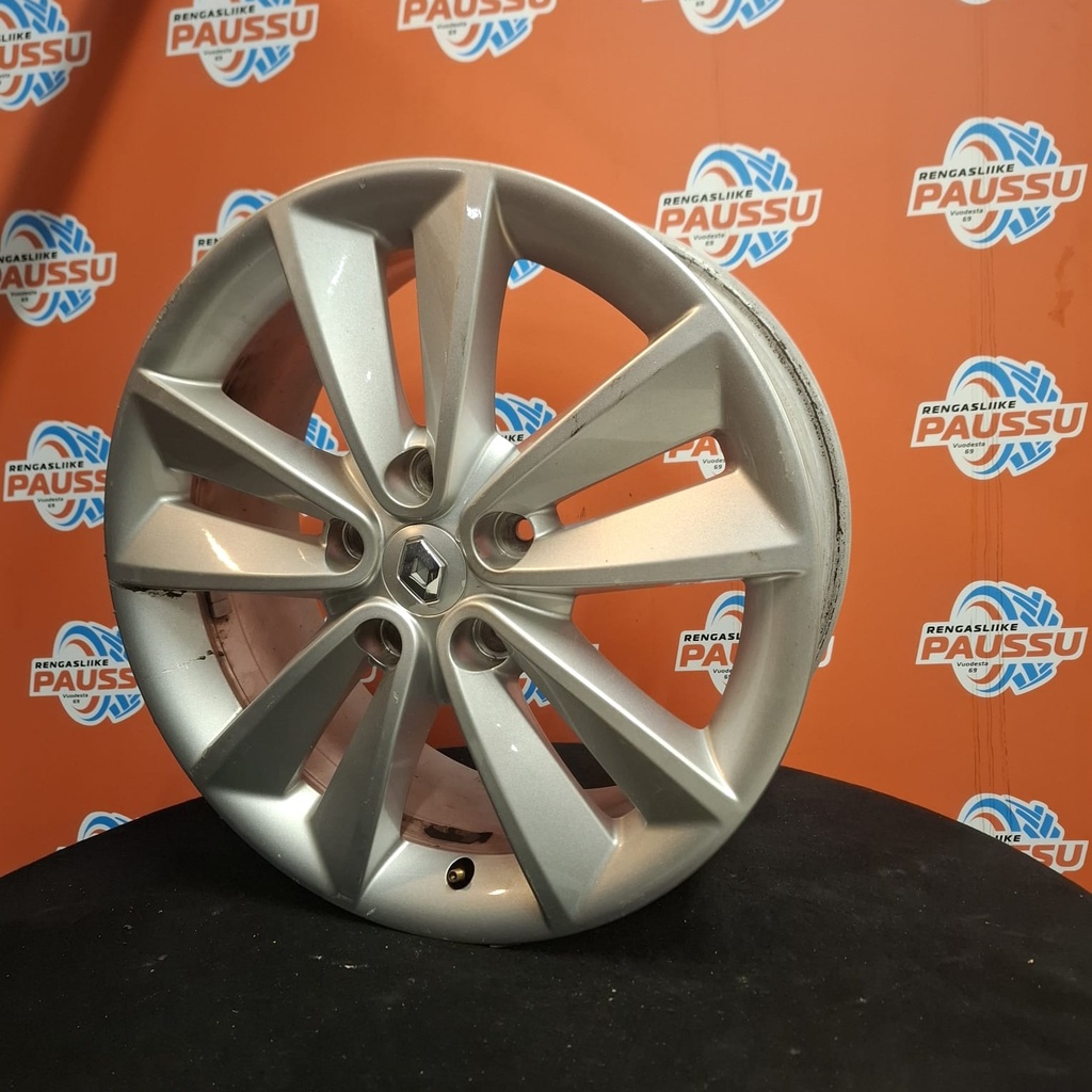 Käytetty RENAUL vannesarja 5x114,3 ET 50 KR 66,1 7x17"