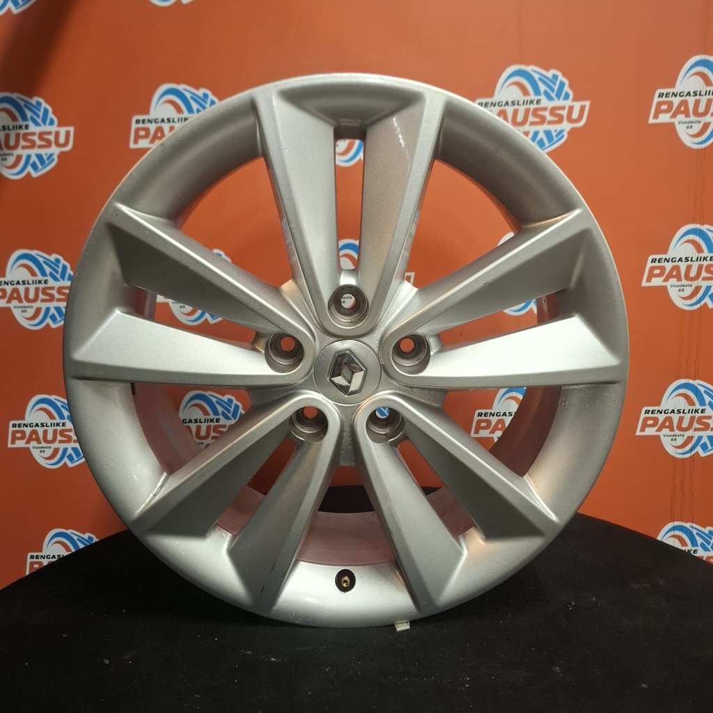 Käytetty RENAUL vannesarja 5x114,3 ET 50 KR 66,1 7x17"