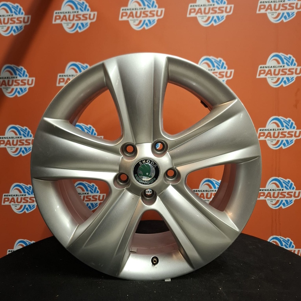 Käytetty SKODA vannesarja 5x112 ET 45 KR 57,1 7x17"