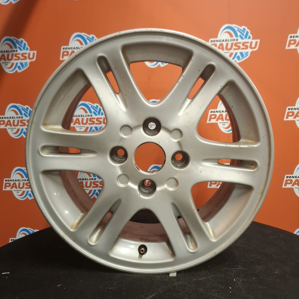 Käytetty VOLVO vannesarja 5x114,3 ET 44 KR 66,6 6,5x16"