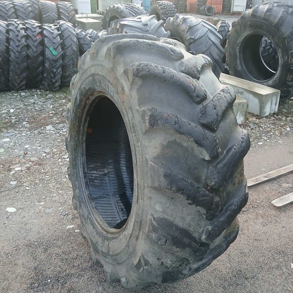 600/65R34 165A2 Nokian Tyres Forest Rider (pistosuojattu) Käytetty pintaa ~30mm
