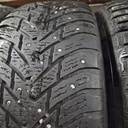 235/60R18 107T XL Nokian Hakkapeliitta 8 SUV Käytetty nastarengas 6,5mm DOT-15 (nastoja poikki)
