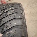 265/50R20 111T XL Nokian Hakkapeliitta 8 SUV Käytetty nastarengas 6-8mm DOT-15 (yksi rengas laitakulunut ja yhdestä puuttuu nastoja)