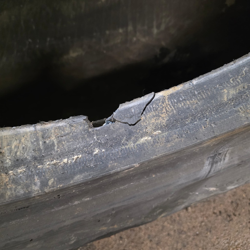 23.5R25 Bridgestone pinnattu Käytetty työkoneen rengas 25mm DOT-18 (Korjattu)