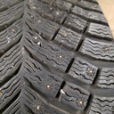 275/40R20 106T Michelin X-Ice north 4 suv Käytetty nastarengas 8mm DOT-20