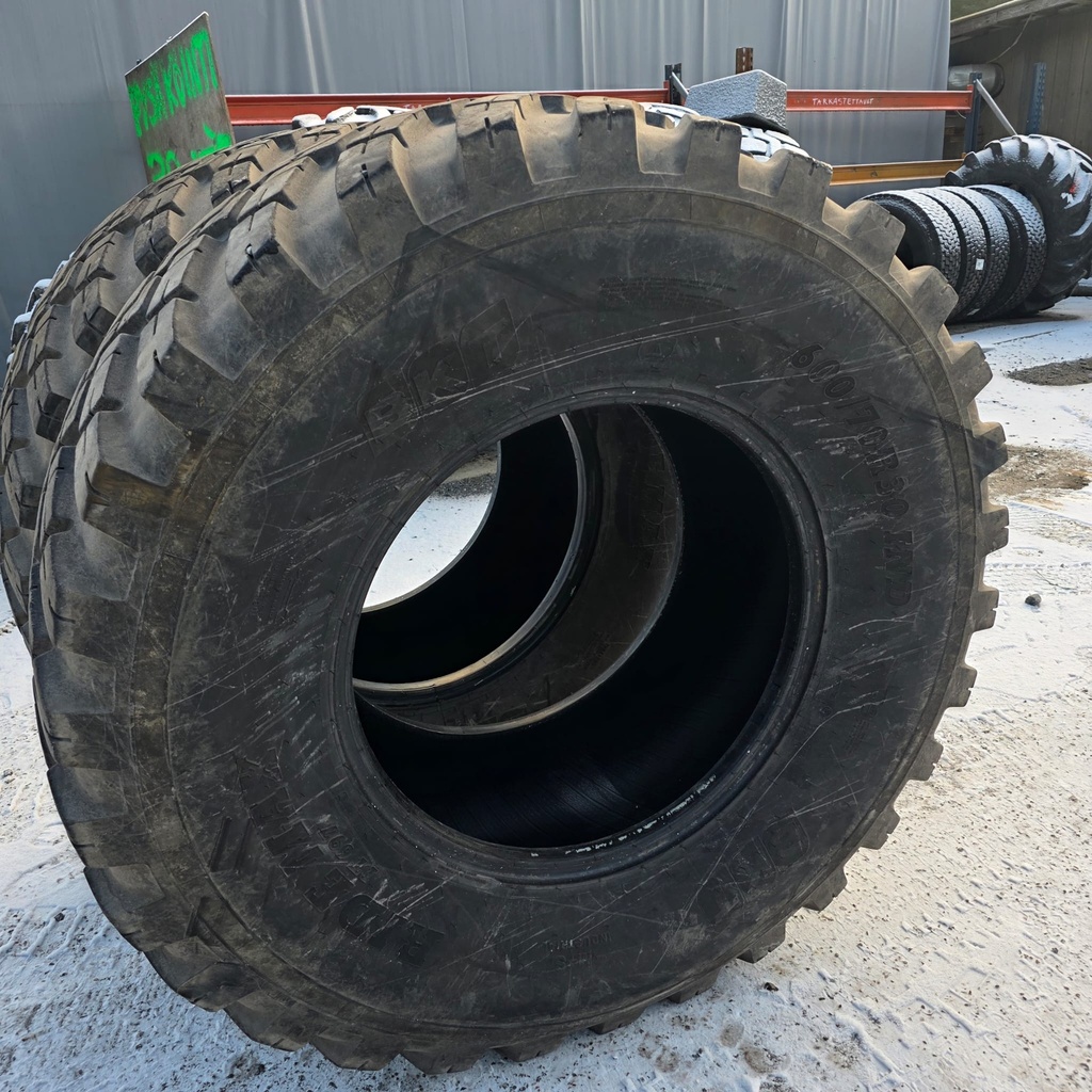 600/70R30 166D/171A8 TL IT-697 M+S RIDEMAX BKT Käytetty rengas 21mm DOT-21