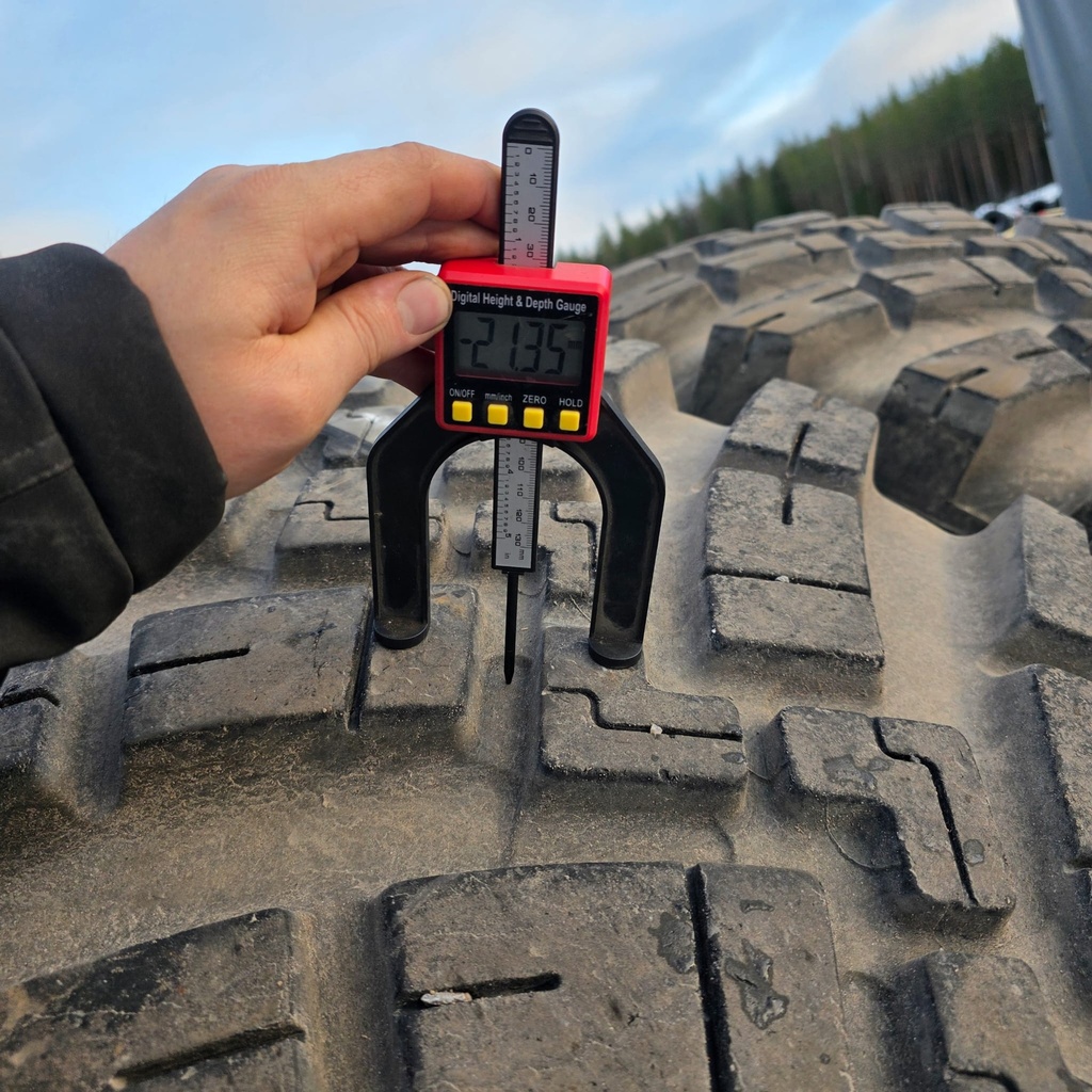 600/70R30 166D/171A8 TL IT-697 M+S RIDEMAX BKT Käytetty rengas 21mm DOT-21