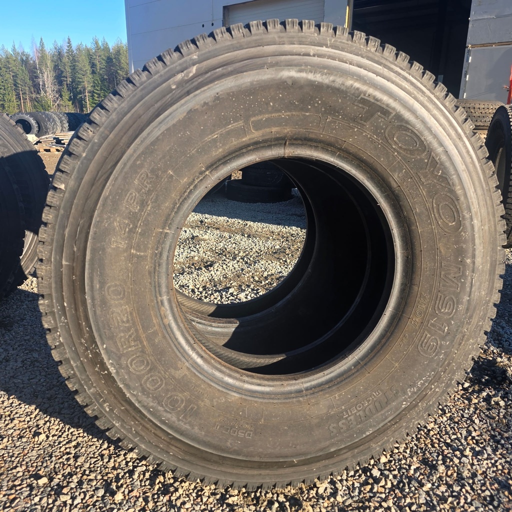 10.00R20 Käytetty KA-rengas veto (kopio)